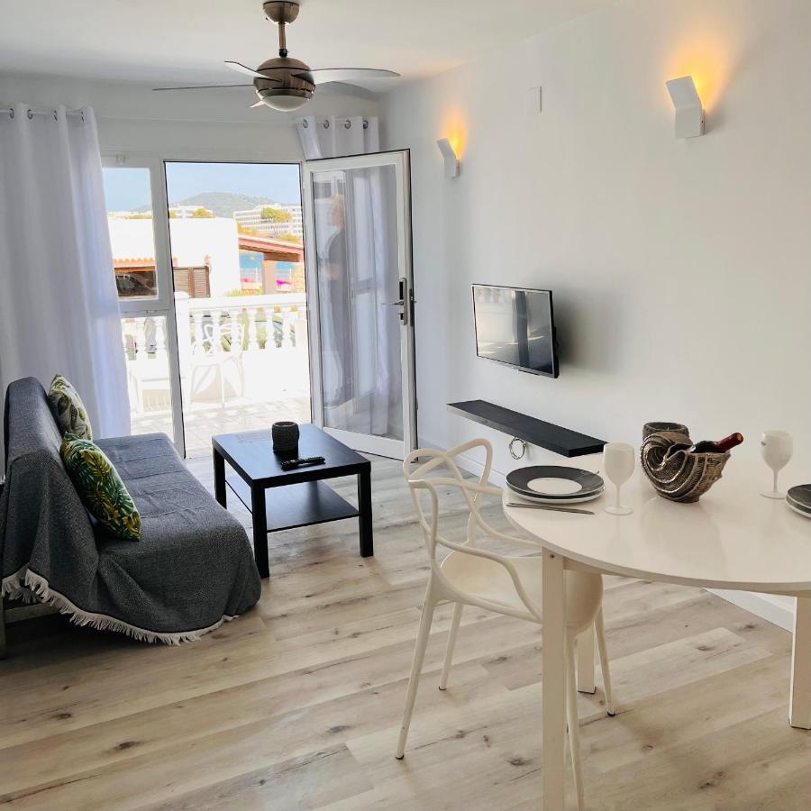Jacaranda Apartments & Studios Es Canar  Ngoại thất bức ảnh