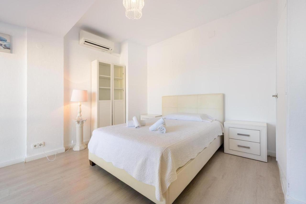 Jacaranda Apartments & Studios Es Canar  Ngoại thất bức ảnh