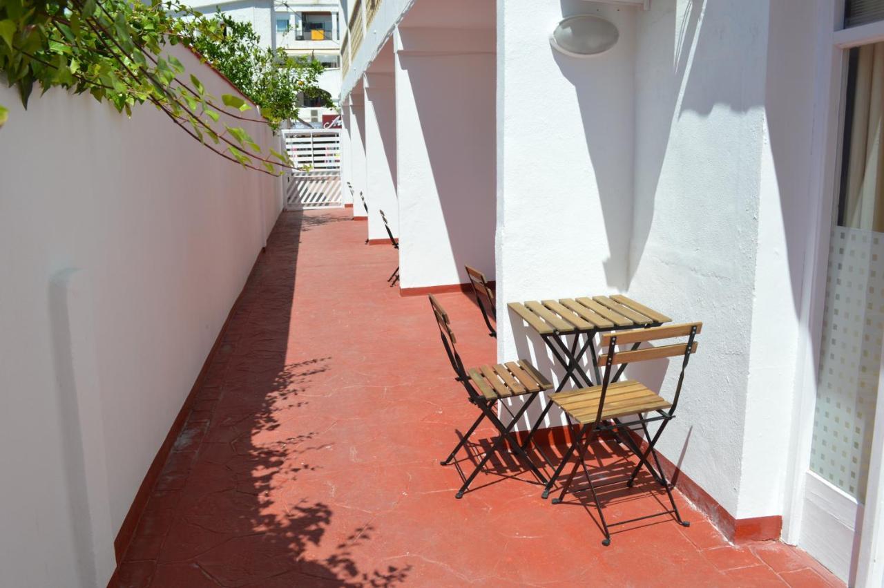 Jacaranda Apartments & Studios Es Canar  Ngoại thất bức ảnh