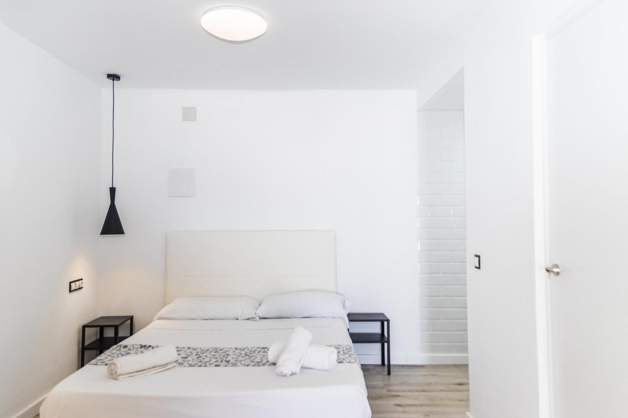Jacaranda Apartments & Studios Es Canar  Ngoại thất bức ảnh