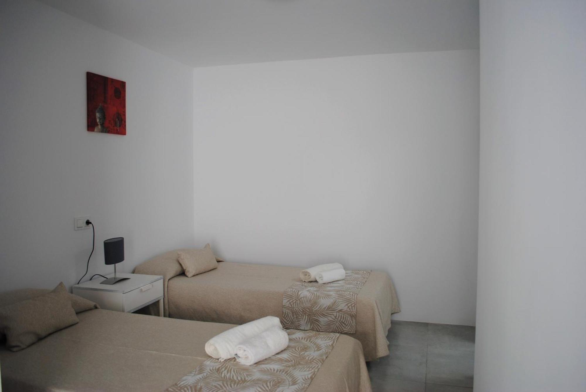 Jacaranda Apartments & Studios Es Canar  Ngoại thất bức ảnh