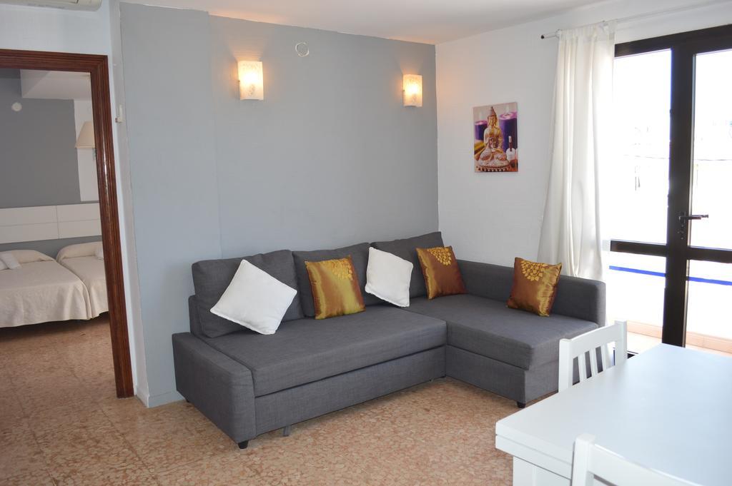 Jacaranda Apartments & Studios Es Canar  Ngoại thất bức ảnh