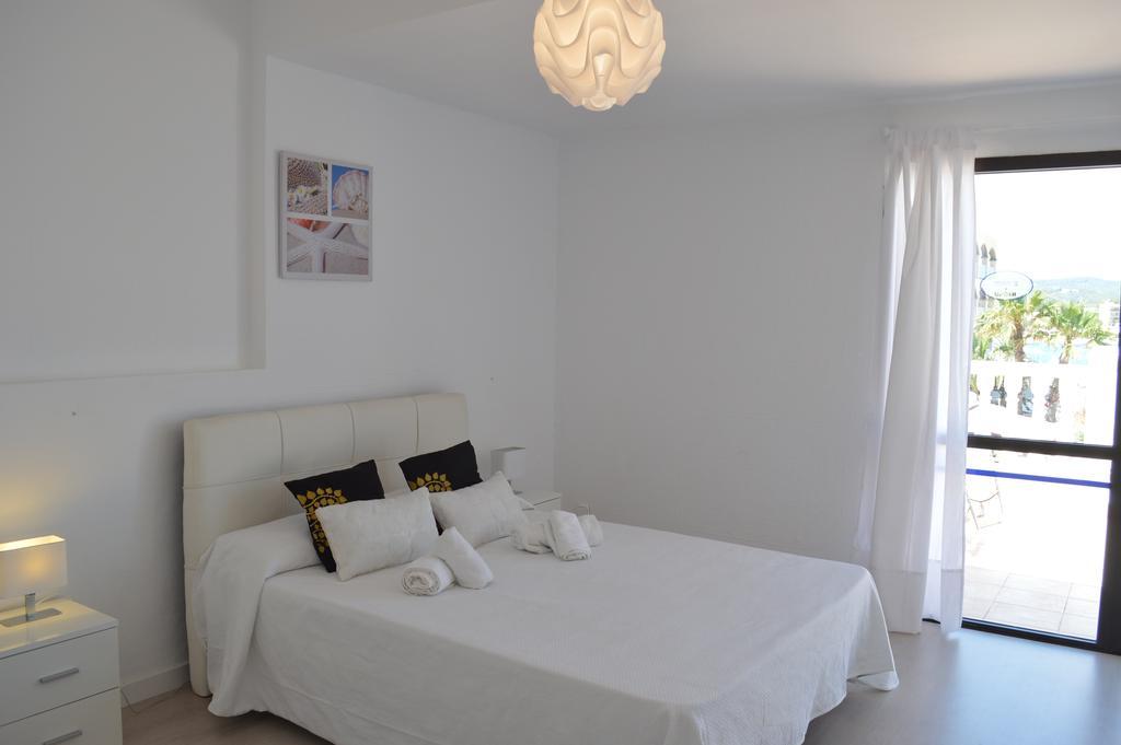 Jacaranda Apartments & Studios Es Canar  Ngoại thất bức ảnh
