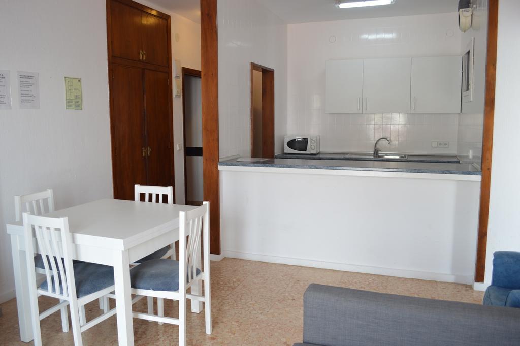 Jacaranda Apartments & Studios Es Canar  Ngoại thất bức ảnh